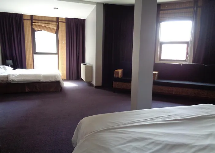 The Pavilion Place Hotel